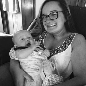 Meet your Posher, Larissa